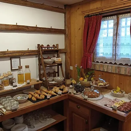 Quiwolf לינה וארוחת בוקר 3*